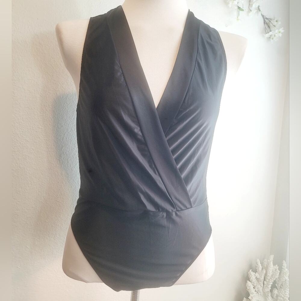 GENTLE FAWN Intimate Black Surplice Bodysuit Sleeveless Modern Professional M - Picture 3 of 16